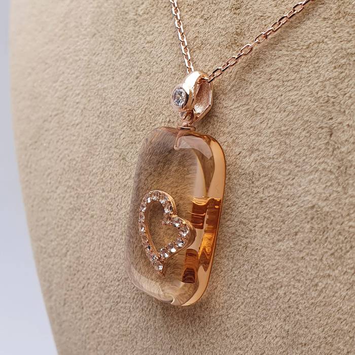 AmbeNus794 (Silver Heart Necklace)