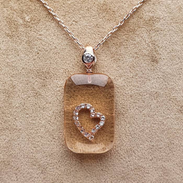 AmbeNus794 (Silver Heart Necklace)