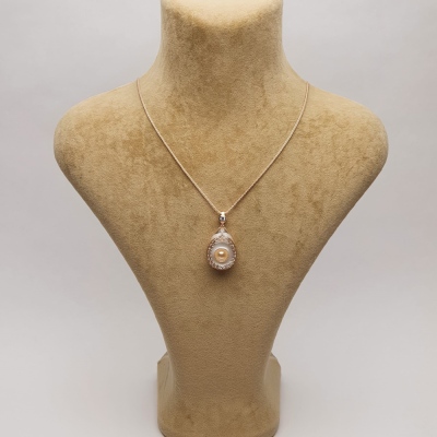 NusPearl012 Pearl & Mother of Pearl Necklace - Thumbnail