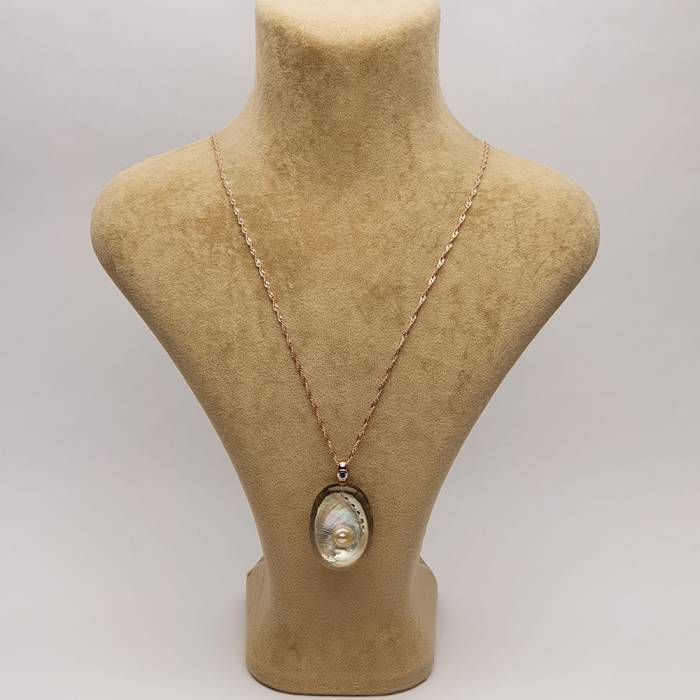 NusPearl031 (Pearl & Oyster Necklace)