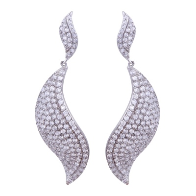 Yaprak Model Gümüş Taşlı Sallantılı Küpe - nusnus